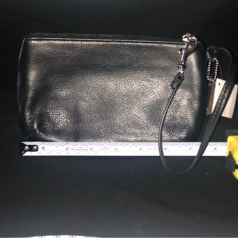 NWT Authentic Coach Black Leather Wristlet Wallet - Picture 3 of 5